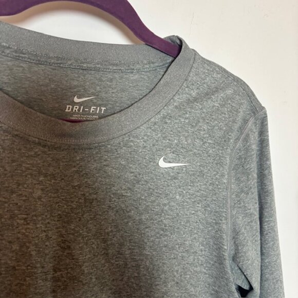 Nike Dryfit Long Sleeve T-Shirt - Size M - Picture 2 of 6
